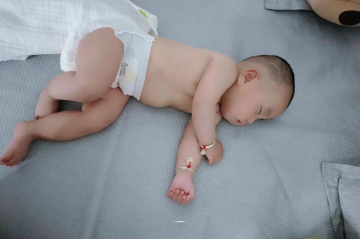 溧阳三个月宝宝身高体重